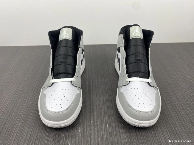 1st Kicks Jordan1 3725 SunProtective Anthracite Grey 554724- Light Smoke Mid 1029